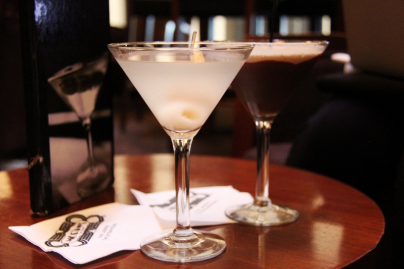 brasserie-PONTEVES-min_martini_bar_lychee_chocolate_alcohol_liquor_happy_hour_happy-910161